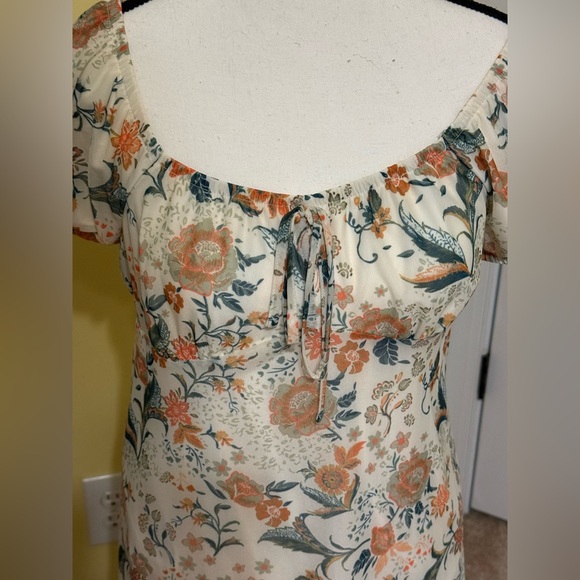 SO Cream Puff Sleeve Sundress Sz Medium 36” long, 15.5” waist - Picture 4 of 8